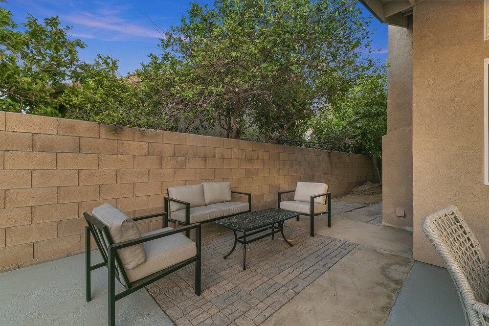 Desert Oasis Retreat Palm Meadows Gem 3 Bedroom Home