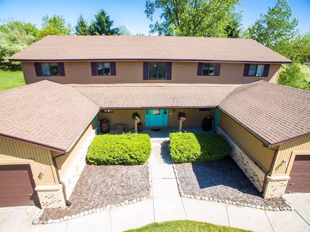 Hotel Bella Vista Cottages - Image 1