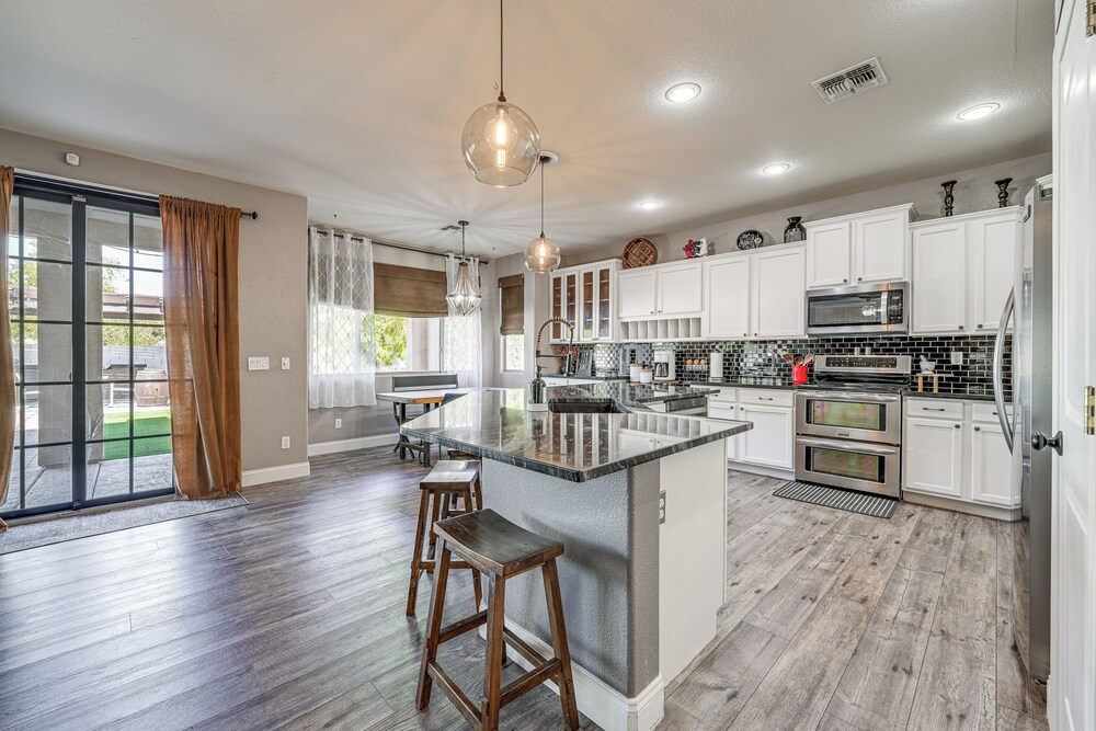 Family-friendly Retreat w/ Pool - Near Westgate!