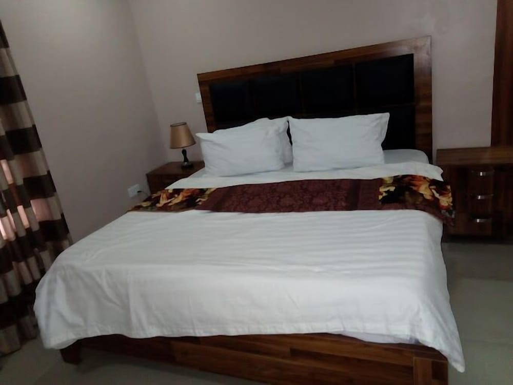 215 West Apartment