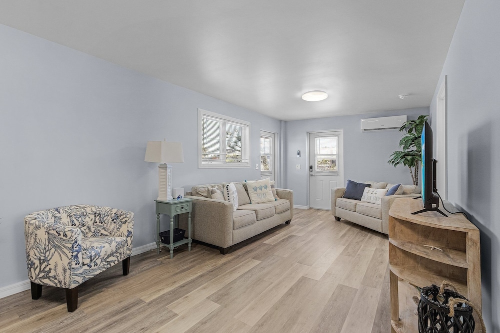 412/815 Tropical Tide Duplex: 4bd, Walk To Times Square! 4 Bedroom Home