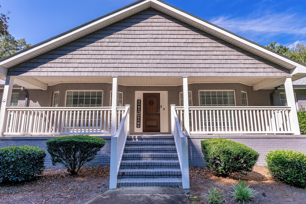Ideal for Reunions & Retreats: Brooks Getaway!