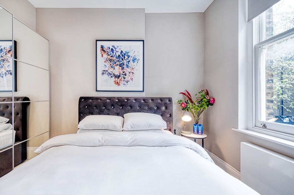 The Village Vixen- Hampstead Village - by Out of Office Lifestyle
