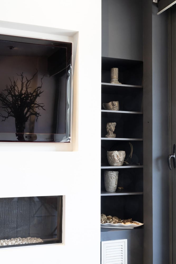 Iakxou 26 in Athens With 1 Bedrooms and 1 Bathrooms