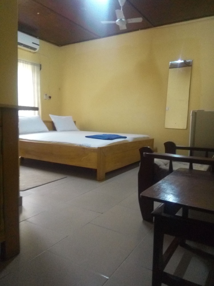Zito Guest Inn