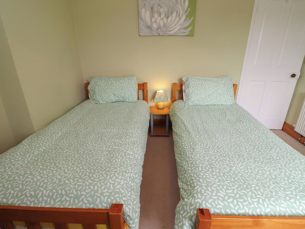 No2 Budle Bay Cottage