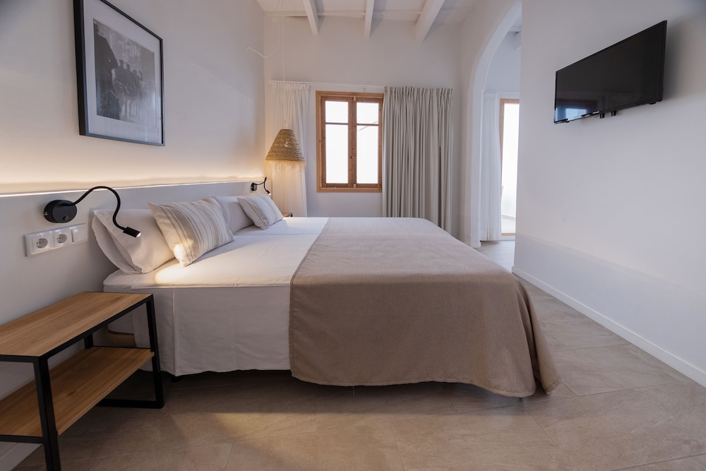 Ciutadella de Menorca Vacations - Hotel Tres Tocs - Property Image 27