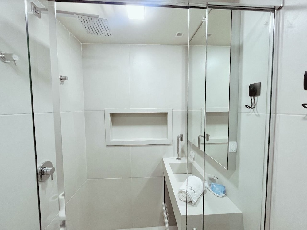 Setai Yacht Comfort - By Almare Flats