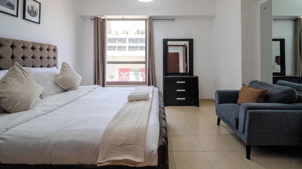 Phaedrus Living JBR Jewel Sadaf Tower