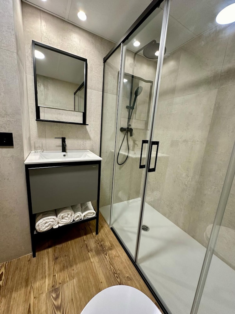 Holidays2Malaga Bubu Apartments