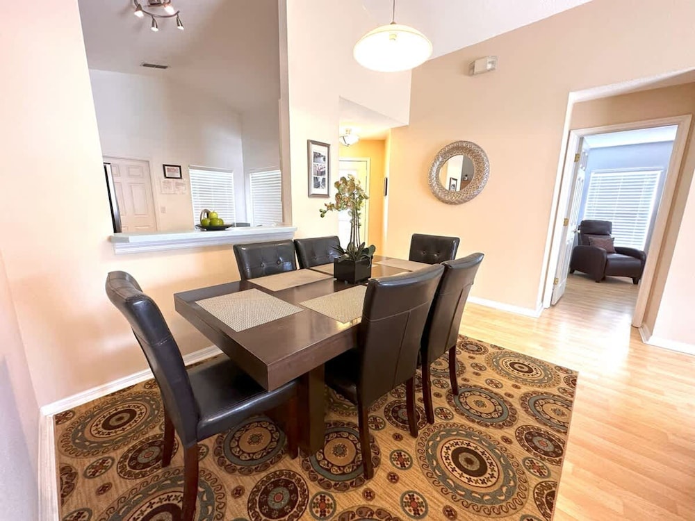 Less Than 10 Minutes From Disney 3Bd Villa With Pool