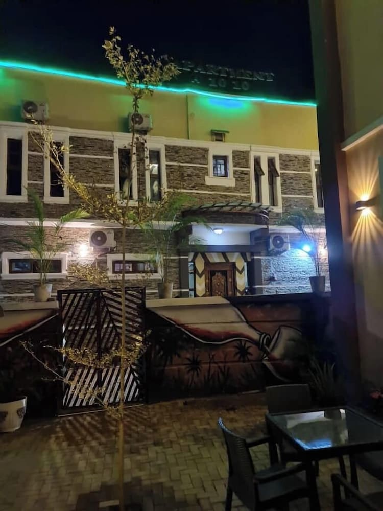The Leneade