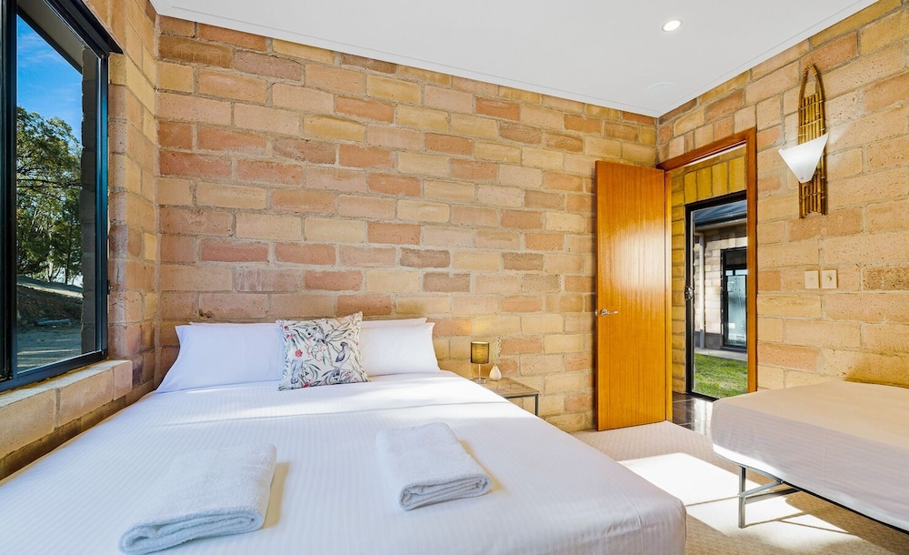 Tyalla Lodge view 4
