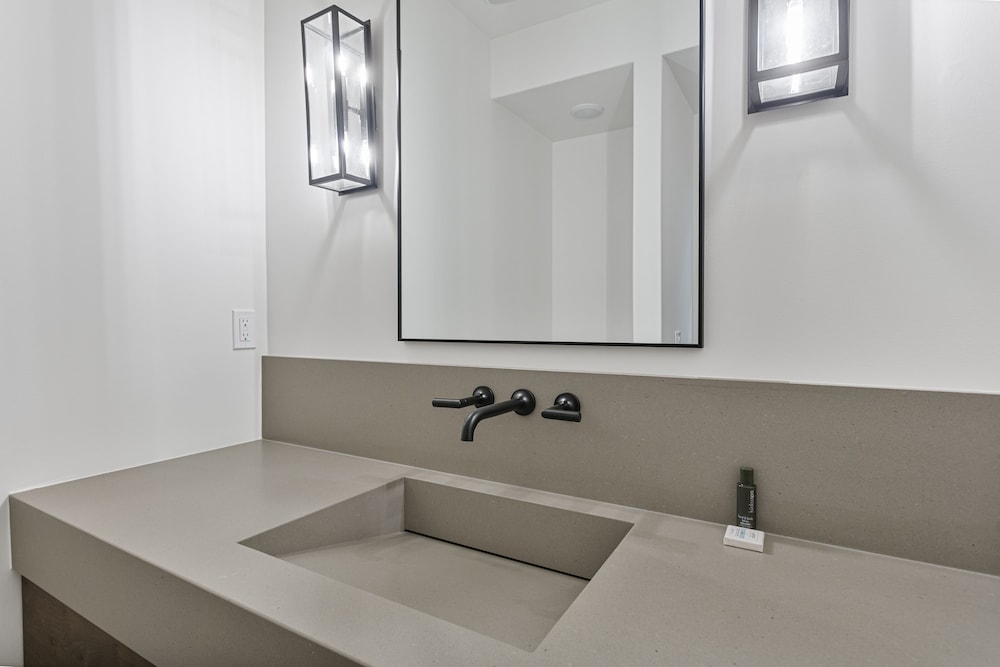 656 Coalition View Court - Private Home With Spa 4 Bedroom Home