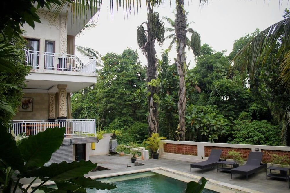 Hanaka Riverside Ubud