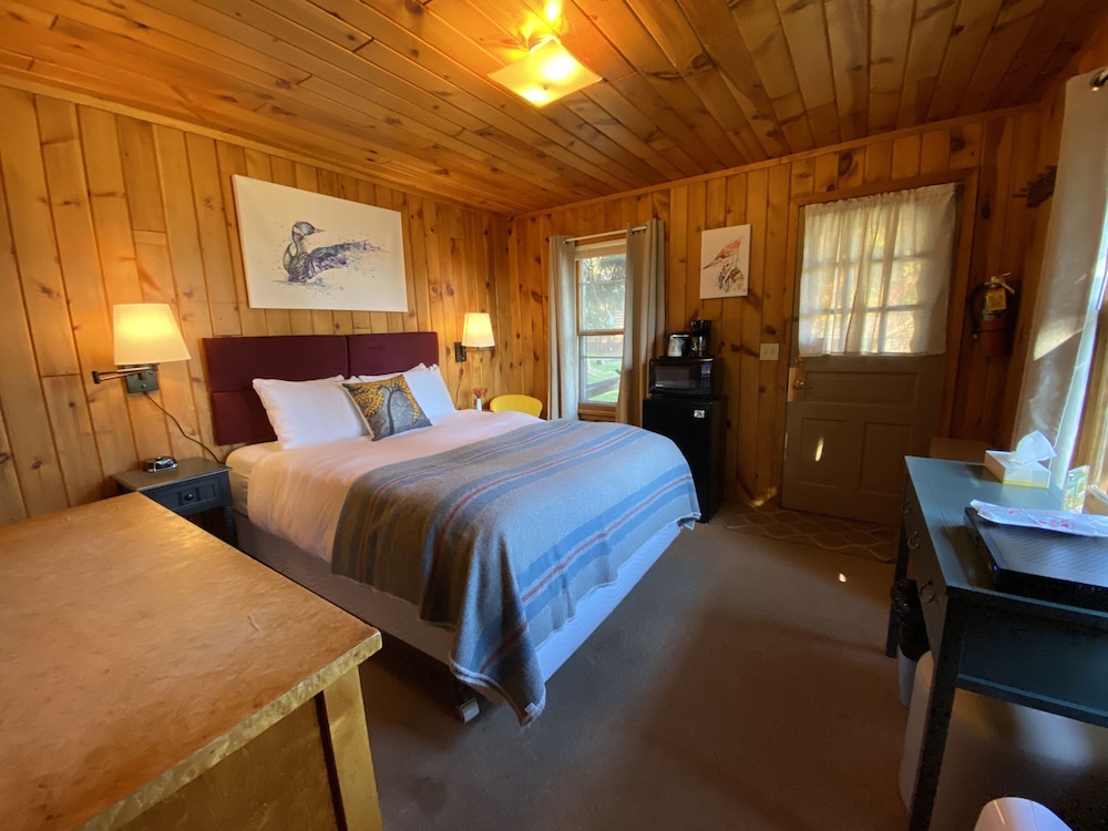 Cascade Lodge