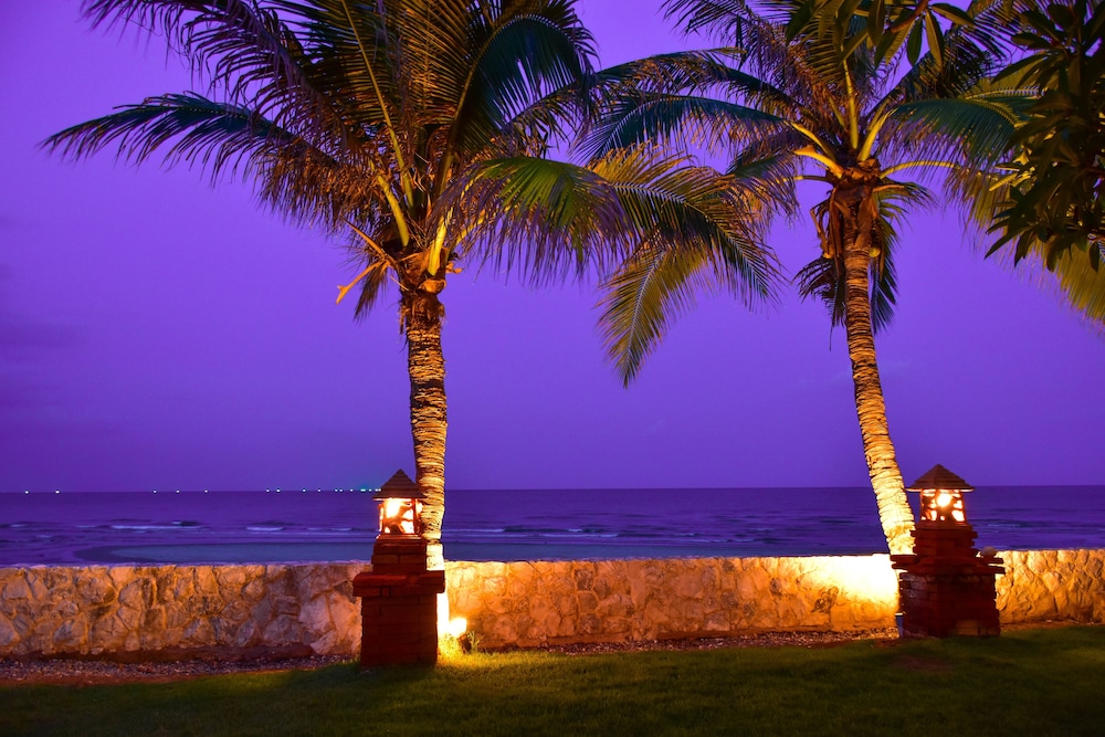 Sea Memories White Sand Beach Hotel