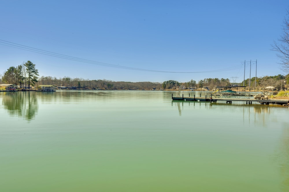 Deck, Grill & Dock Access: Lake Keowee Retreat!