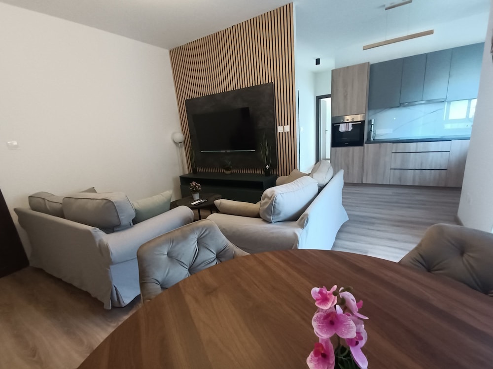 44 NIC - Stay Creative Art Suite by Marina
