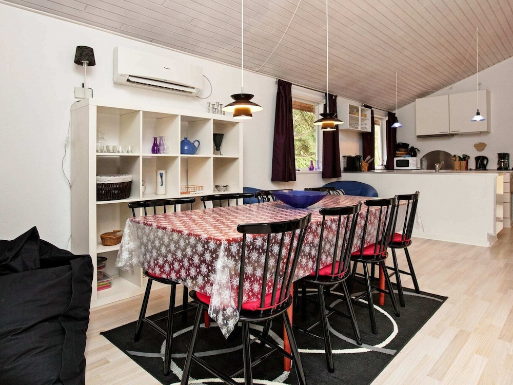 Idyllic Holiday Home in Store Fuglede near Forest view 2