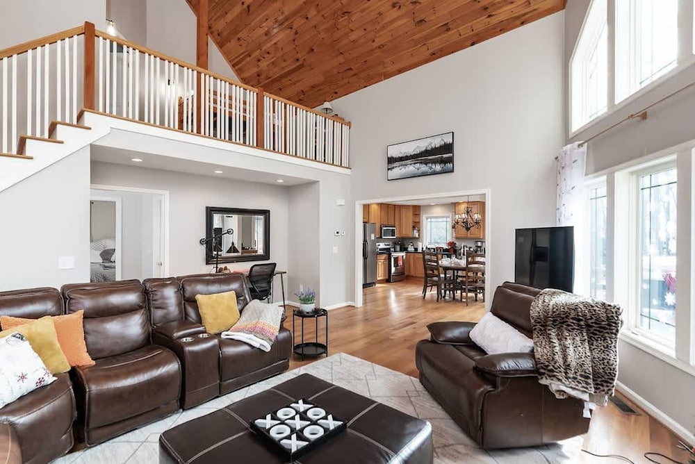 Wintergreen Ridge Retreat - Family Home