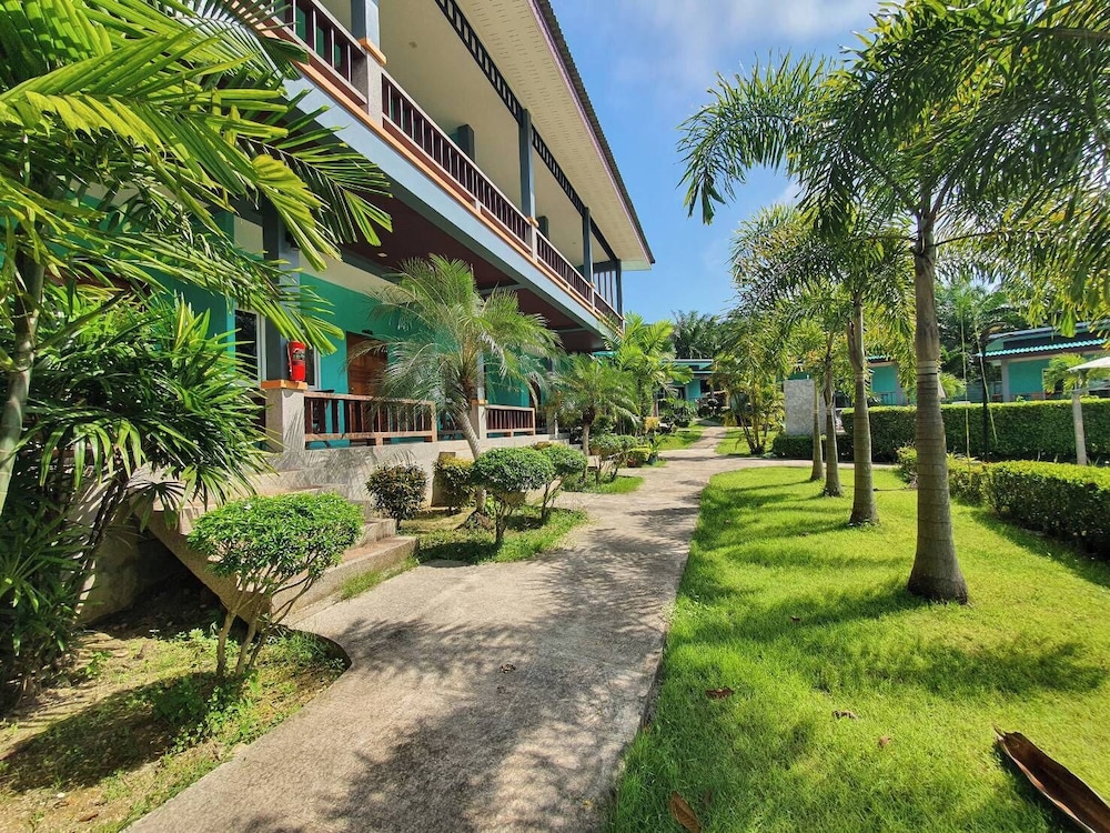 Tum Mai Kaew Lanta Resort