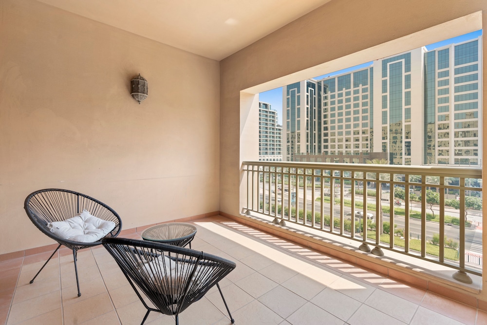 StoneTree - Golden Mile 5 2BR - Beach Access