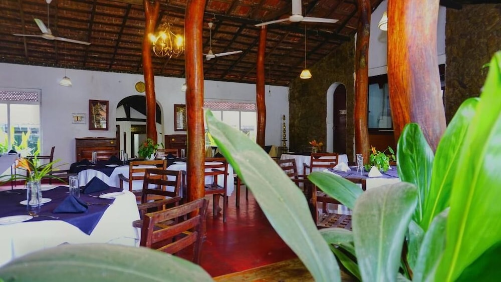 Habarana INN