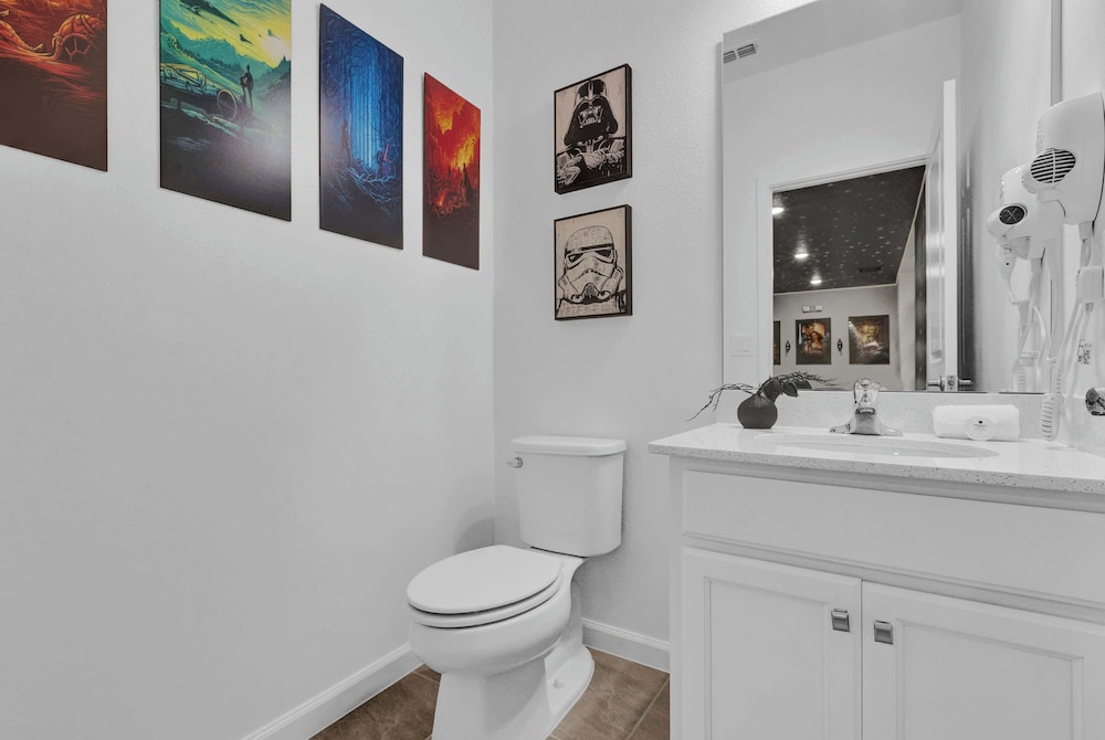 Upstay Epic 15br Mansion for Big Groups Near Parks