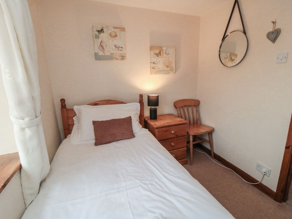 Danby Cottage view 4