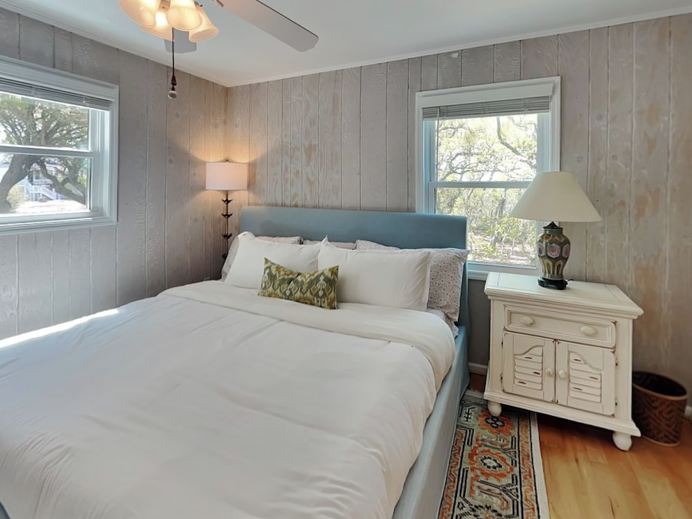 The Hydeaway by Topsail Realty