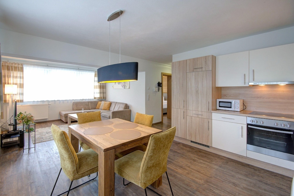 Mountain View Ski Apartment