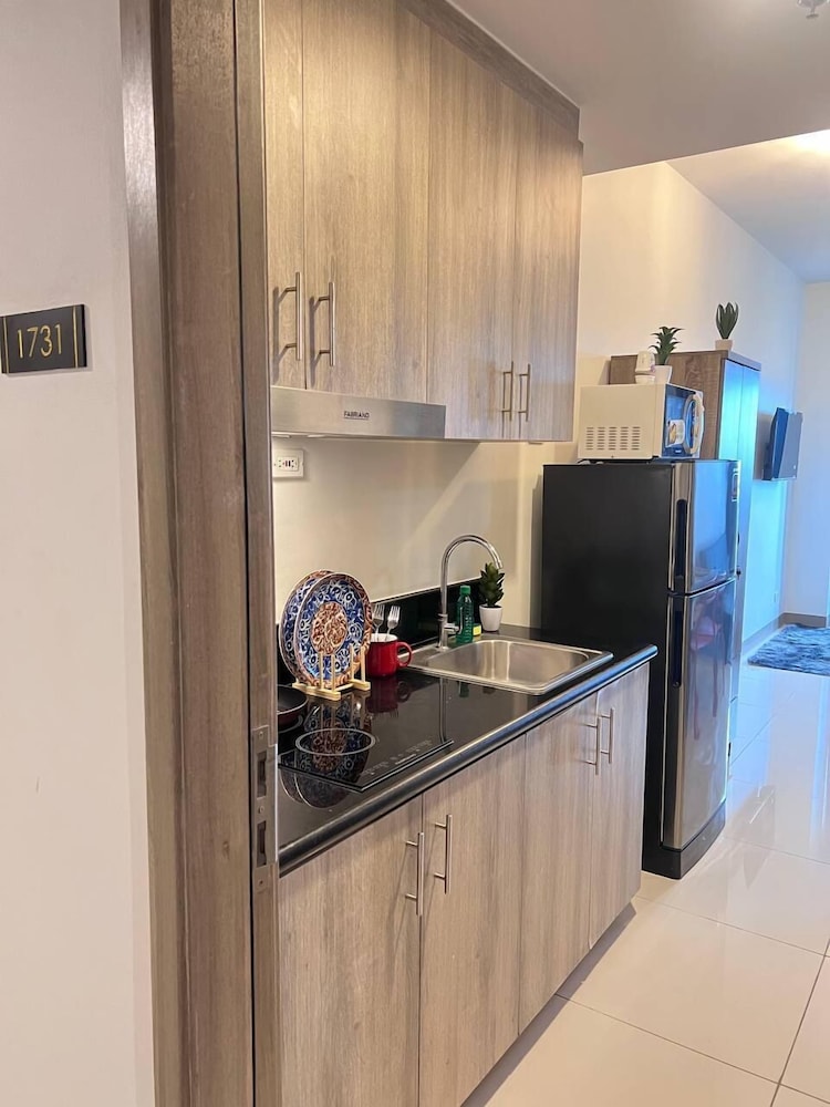 COAST RESIDENCES