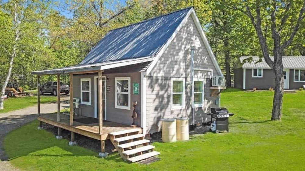 Portage Lakeside Cabins