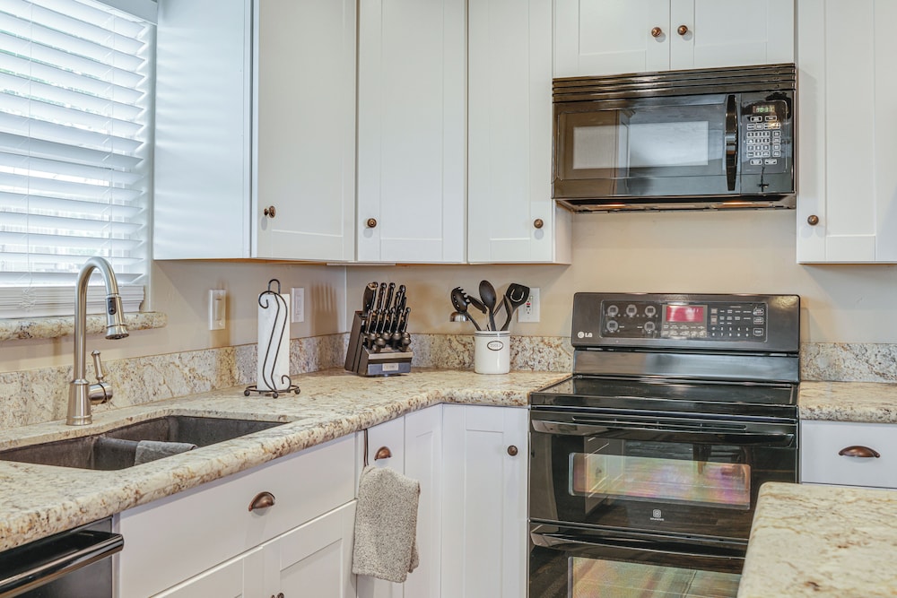 Serene Hughson Vacation Rental w/ Shared Pool