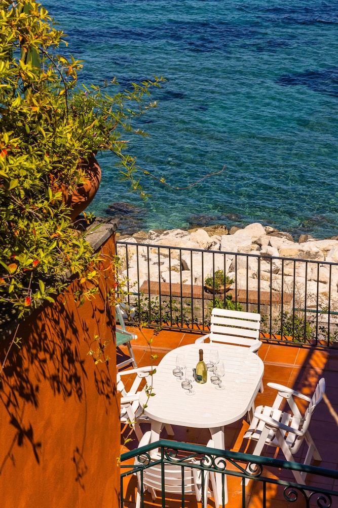 Heavenly Terrace by Napoliapartments