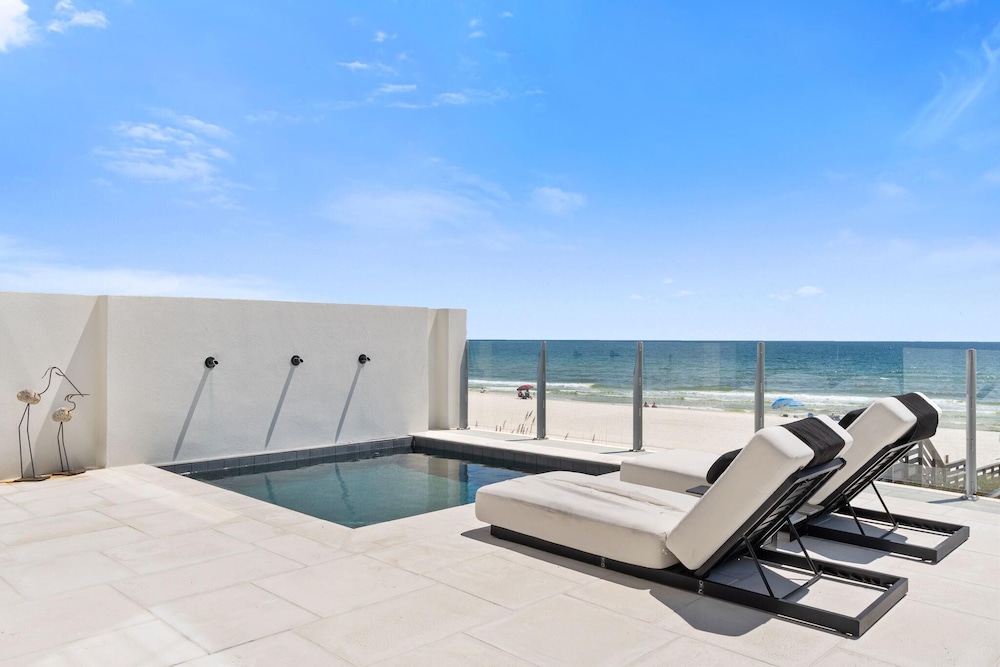 Casa Playa at Eleanor Beach