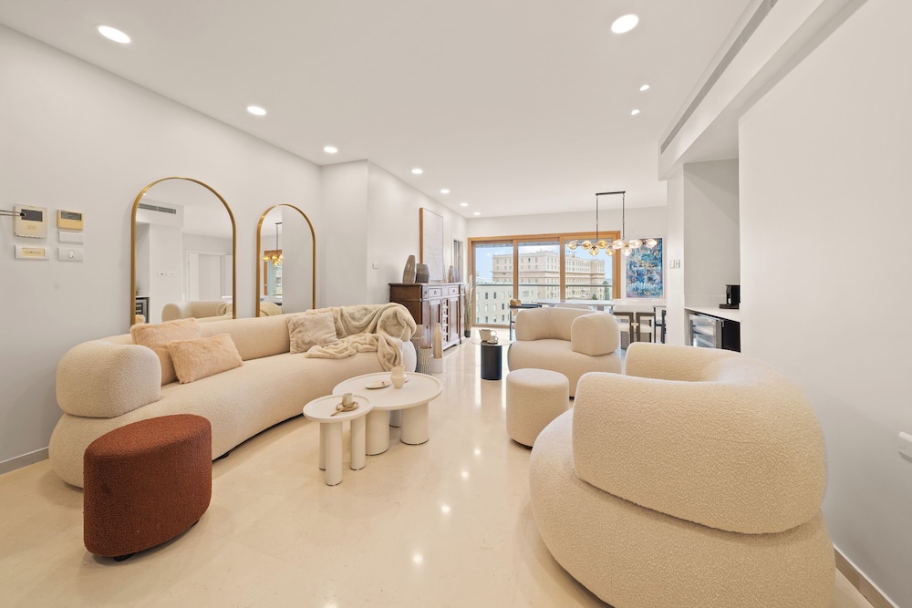 King David Court - Isrentals