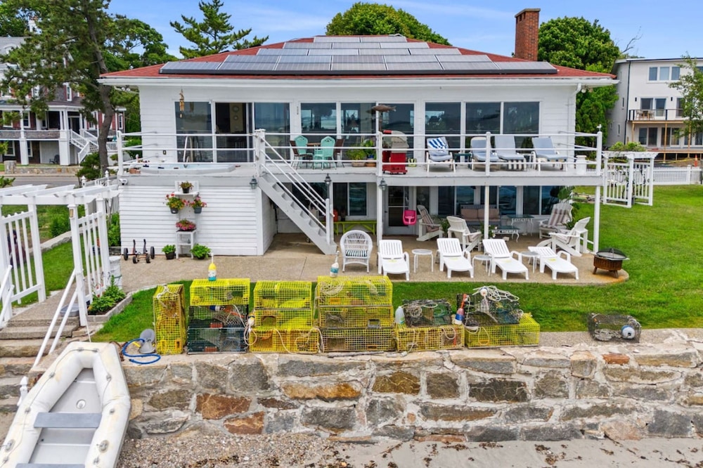 Coastal Charm Lobster Ch Teau