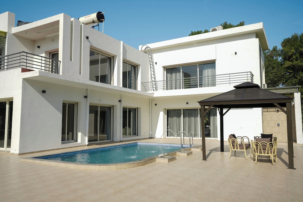 Kings Villa