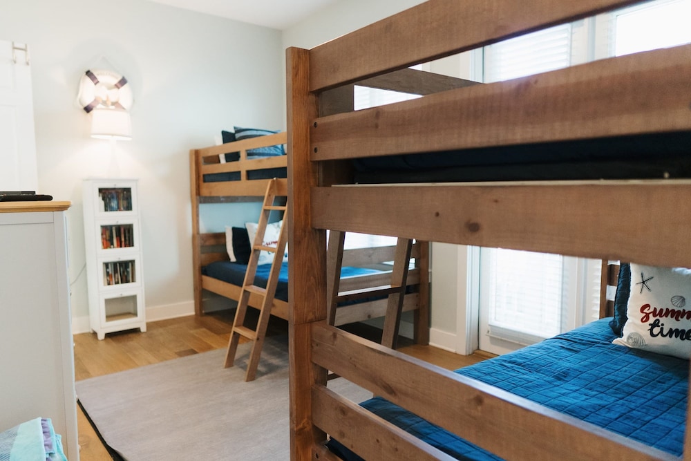 30A Seaclusion by Avantstay Walk to Beach Pool