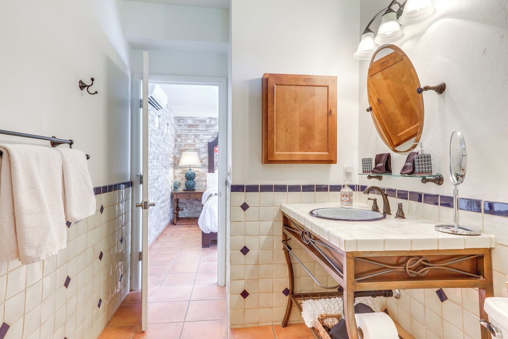 Near Hiking: Mtn-view Tucson Studio Retreat