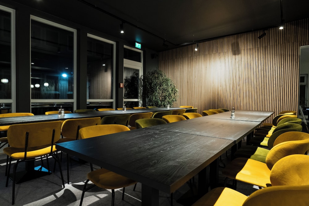 meeting & event spaces