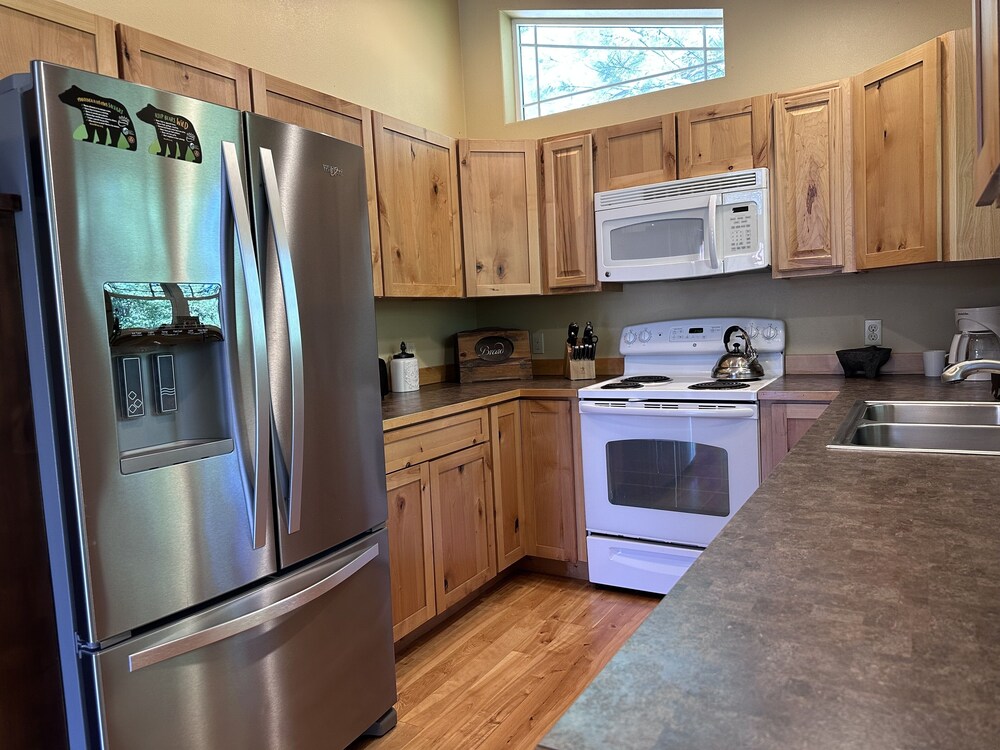 River Song Cabin 3 Bedroom Home