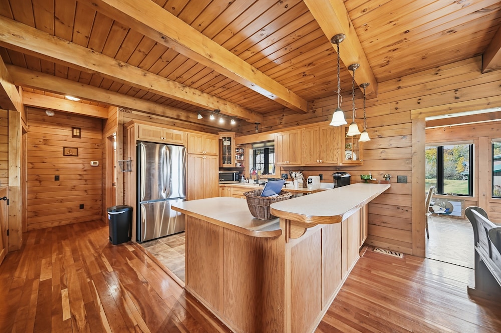 Sprinkle Bottom Lodge 5 Bedroom Cabin