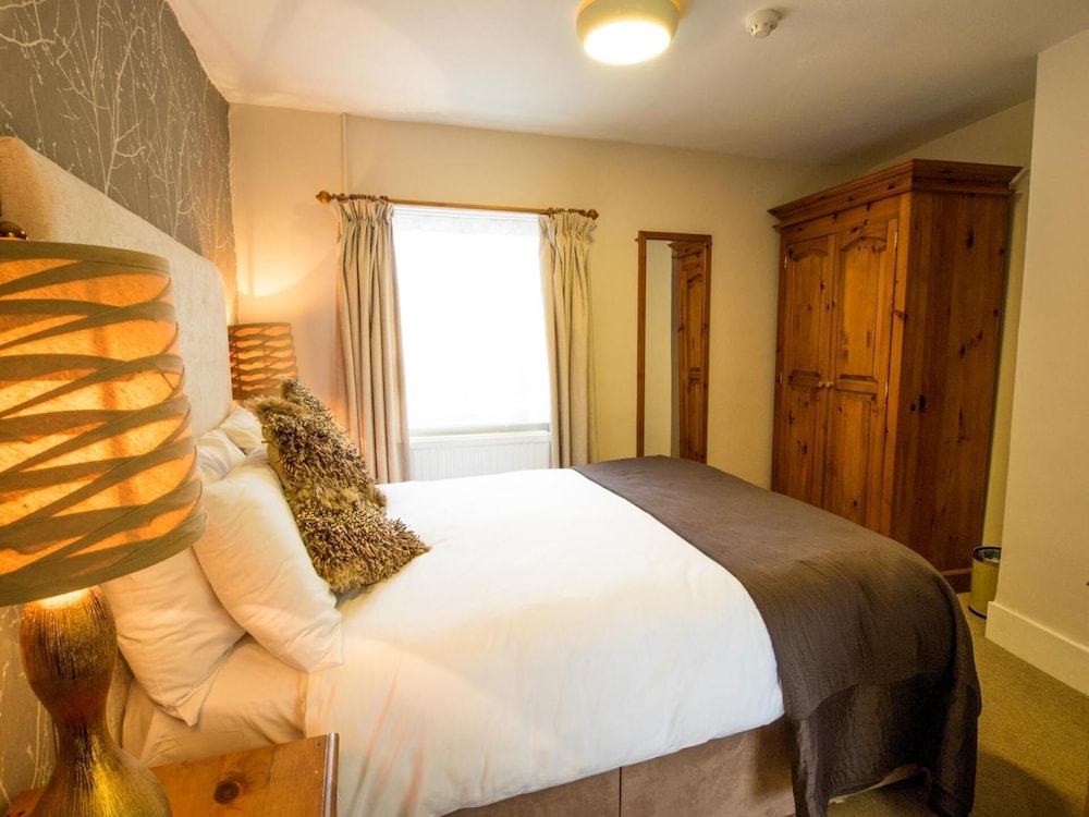 The White Hart Country Inn