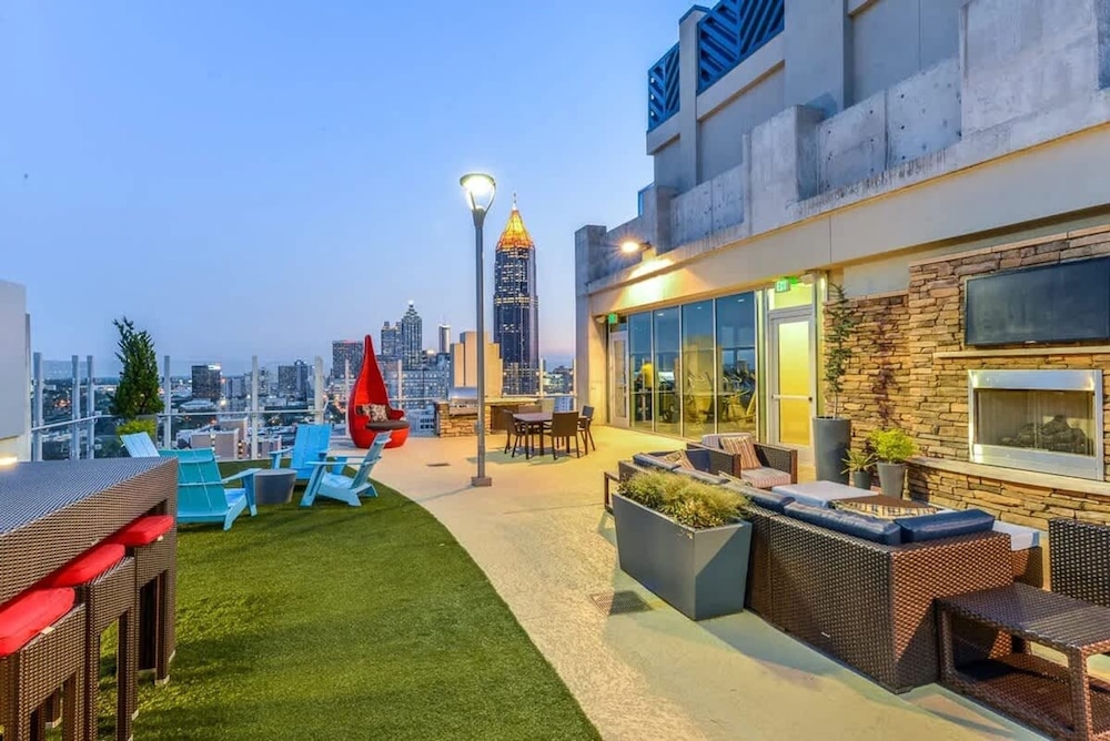 Midtown Luxepad 1b1b Rooftop Lounge Pool Gym Xbox