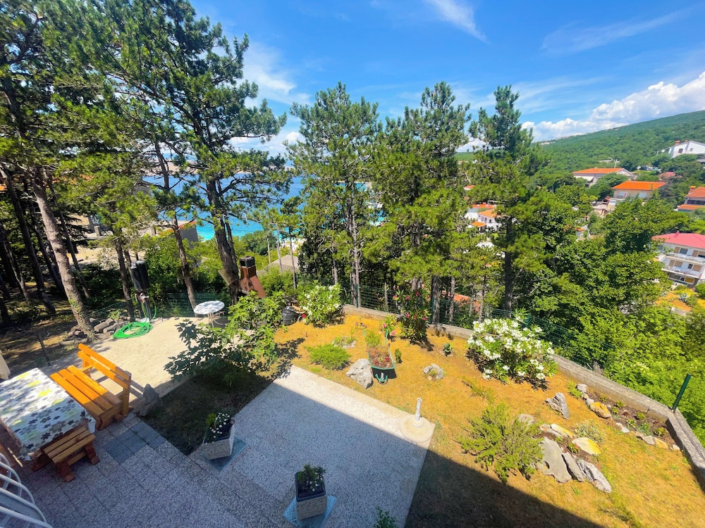 Apartment Combaj 2