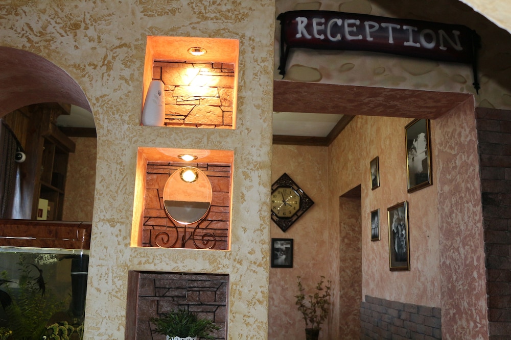 Gostiny Dvor Hotel - Hostel