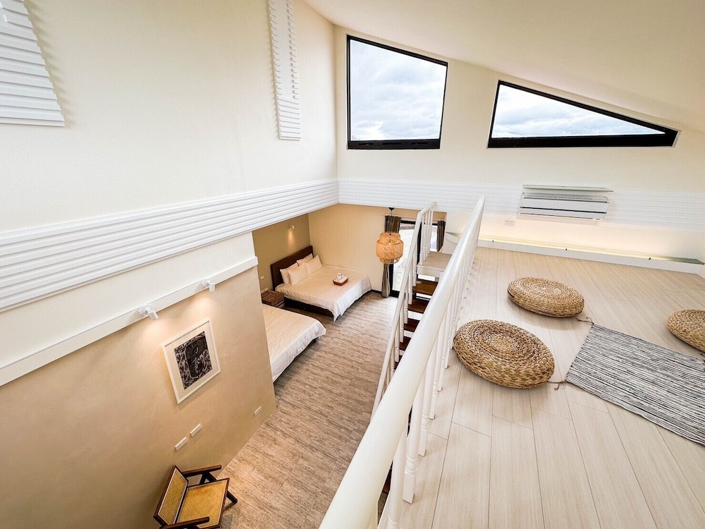 CLIFF VILLA view 4